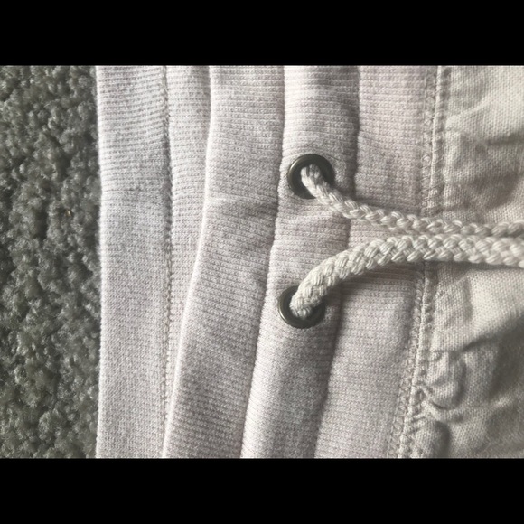 Woman’s pants - Picture 4 of 6